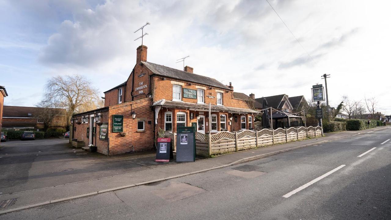 The Emmbrook Inn Hotel Wokingham Exterior foto